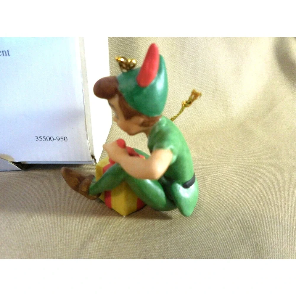 Disney Grolier 1995 Peter Pan Gift Box Porcelain Christmas Ornament Figurine NEW